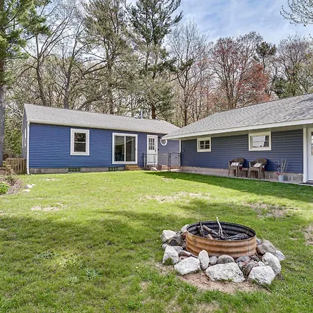 Walk To Beach Lake Michigan Getaway! Muskegon Exterior photo